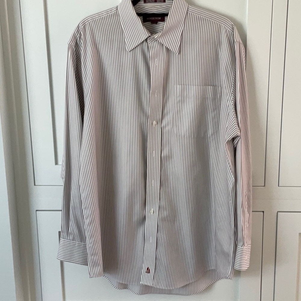 Nordstrom Men’s Dress Shirt 16-34
